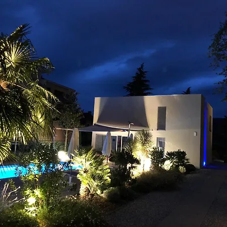 펜션 La Korlea Avec Piscine Aix Les Bains